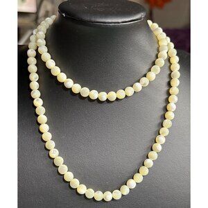 Vintage 30" Mother Of Pearl Beaded Necklace 10k Gold barrel‎ clasp